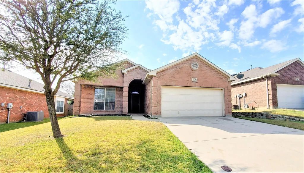 2128 Carlotta Drive, Fort Worth