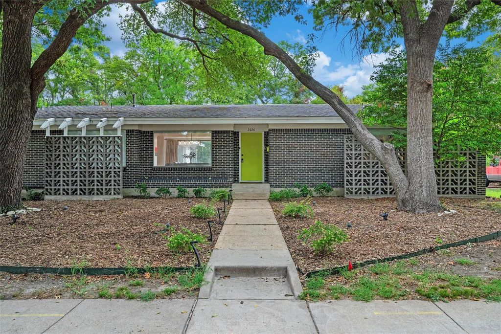 2626 S Glenbrook Drive, Garland