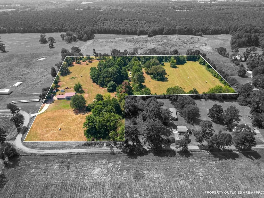 396 County Rd 4104, Daingerfield