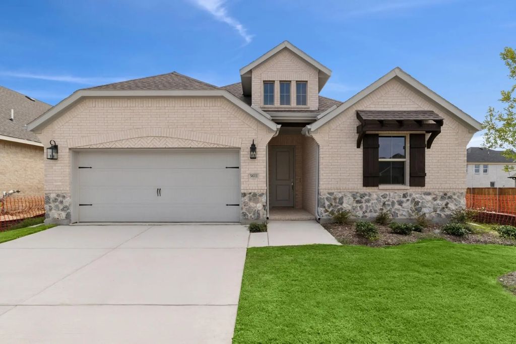 3611 Arrowhead Lane, Sherman