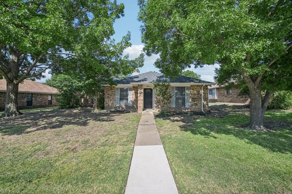 3905 Furneaux Lane, Carrollton