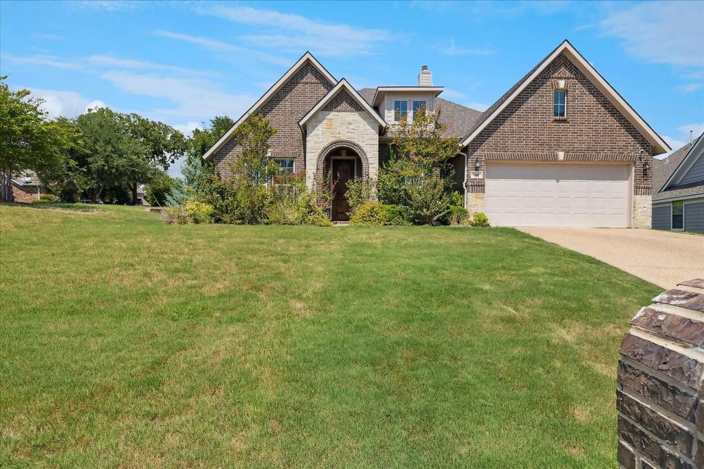 640 Three Tee Court, Grand Prairie