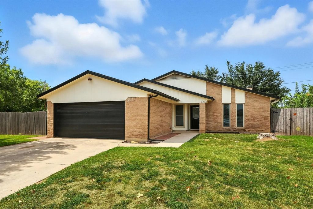 7413 Rhonda Court, Watauga