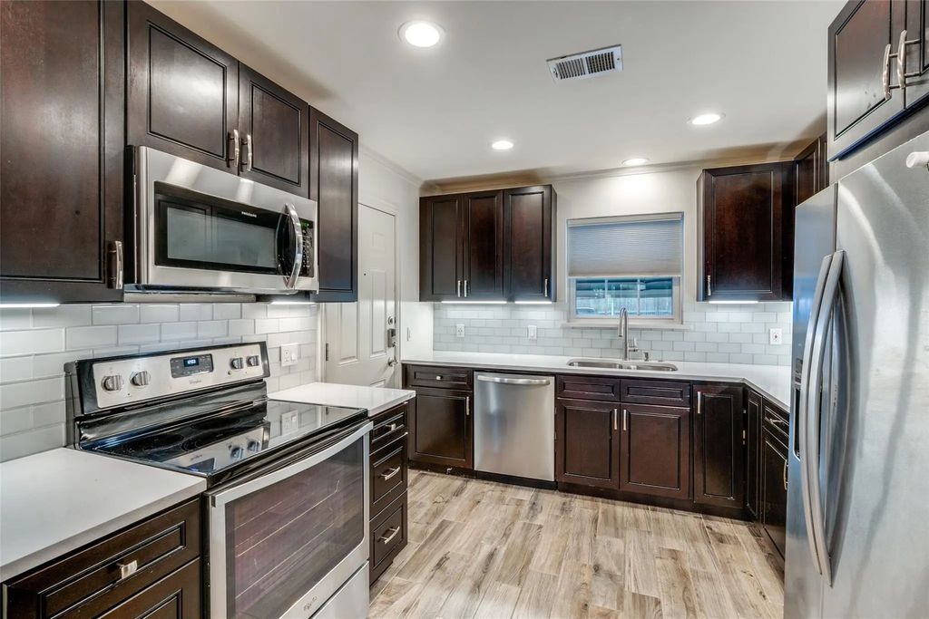 7904 Royal Lane 126, Dallas