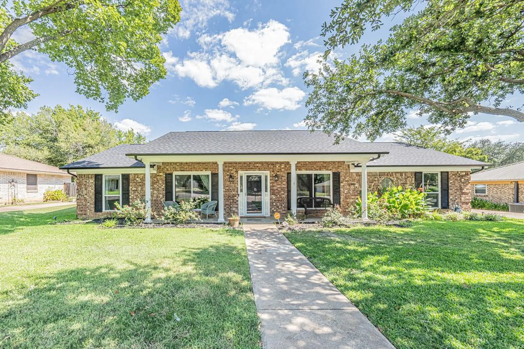 1416 Wade Drive, Bedford