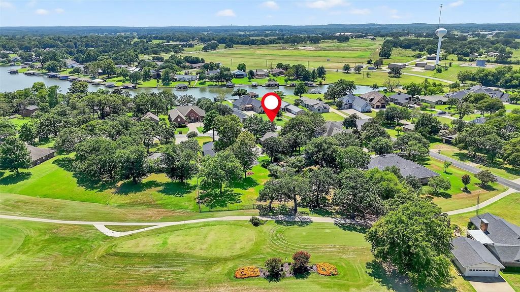 702 Kiowa Drive W, Lake Kiowa