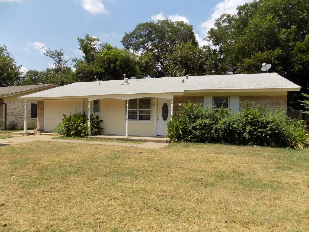 2225 Meadow, Irving