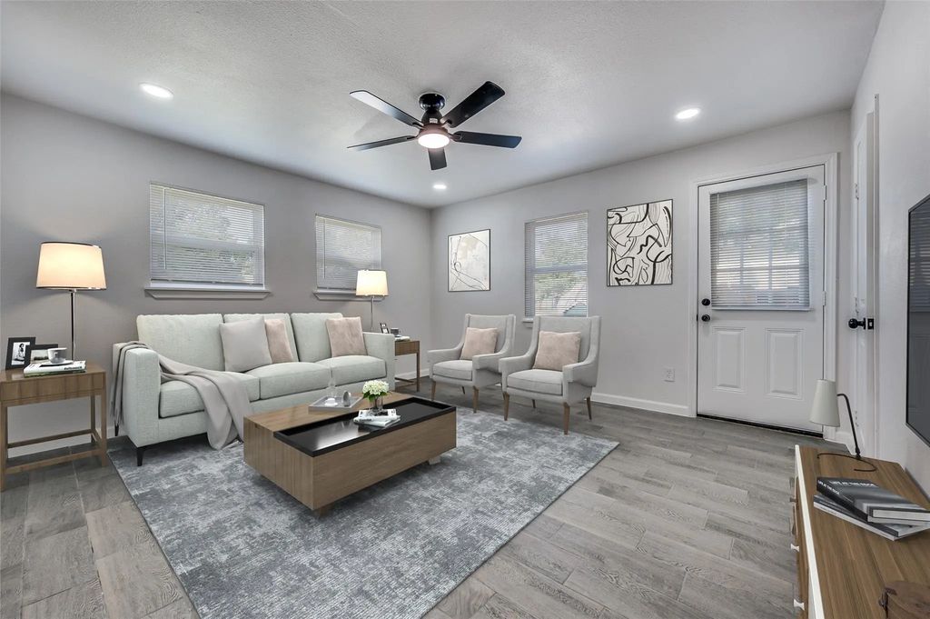 201 W Fuller Drive, Euless