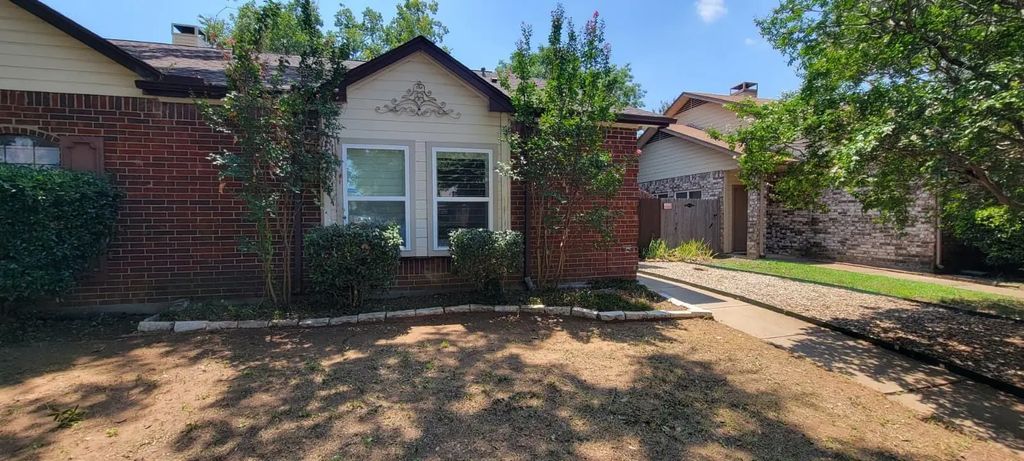 719 Normandy Drive, Euless