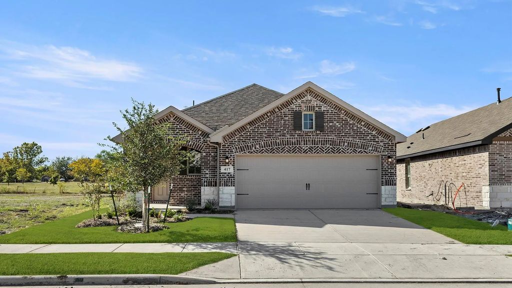 417 Silent Pond Park, Lavon