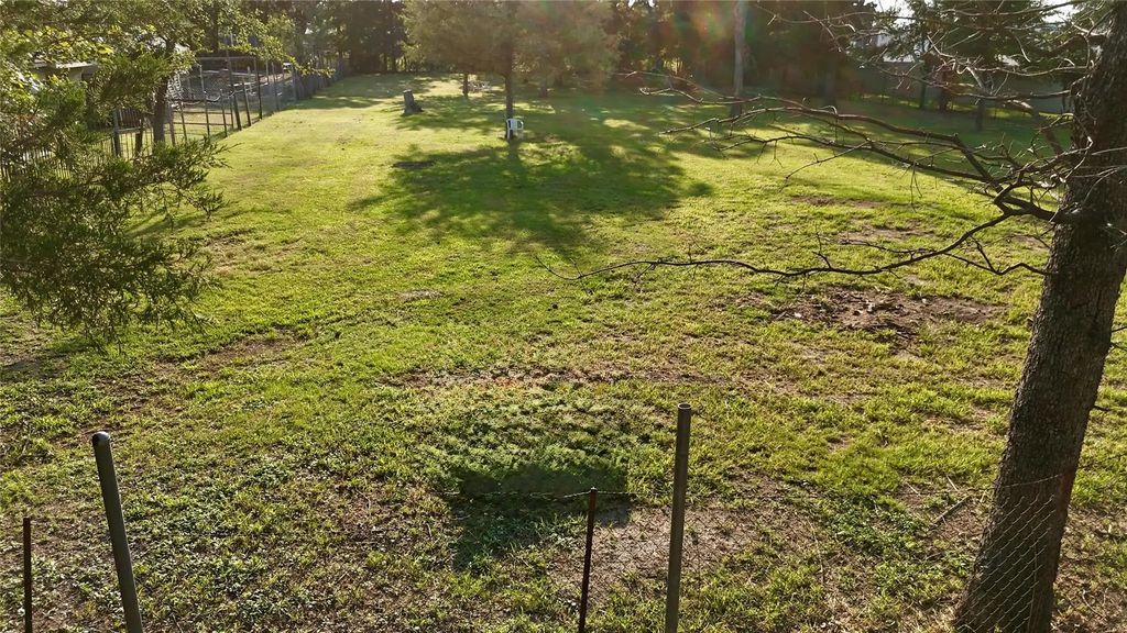 3323 Green Oaks Drive, Balch Springs