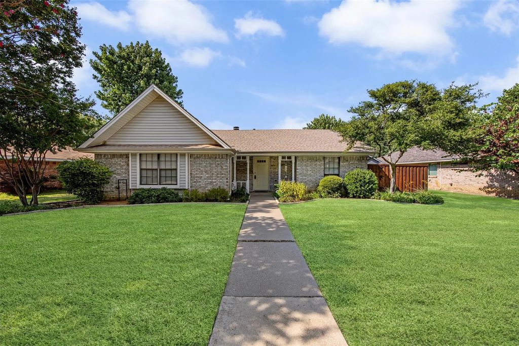 1413 Bogard Lane, Lewisville