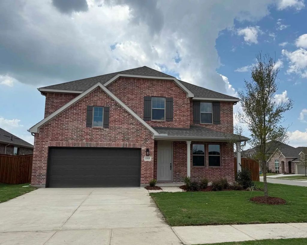 1315 Parkdale Street, Forney