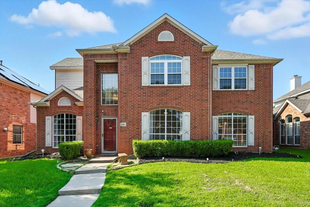 1314 Pinehurst Drive, Lewisville