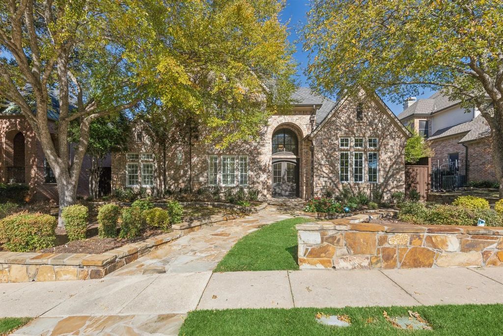 5252 Longvue Drive, Frisco
