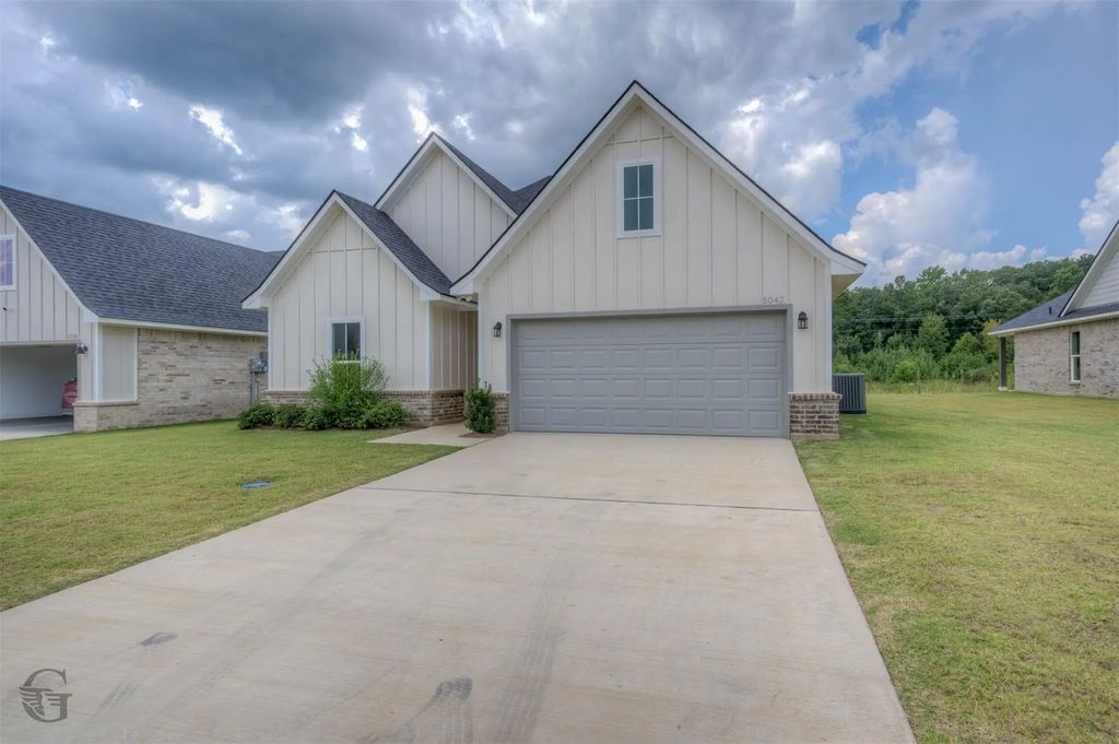 5045 Falcon Bay Drive, Shreveport