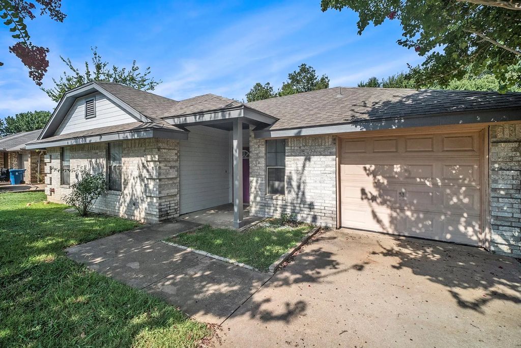 516 Heather Lane, Keene