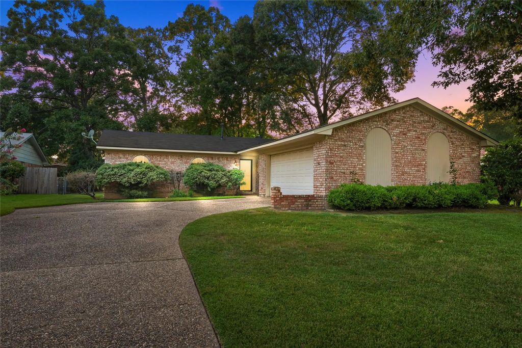 9804 E Homewood Circle, Shreveport