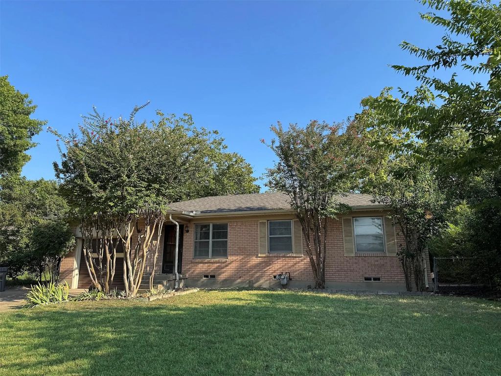 207 Ellis Street, Allen