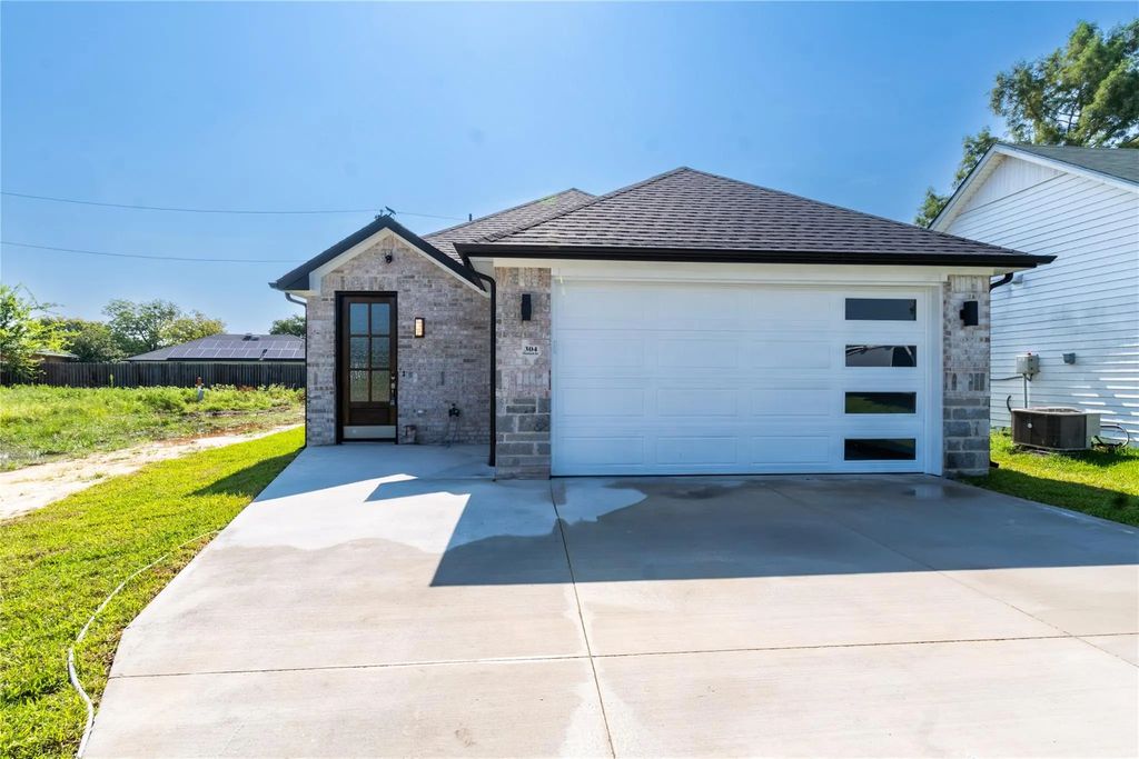 304 Backlash Drive, Gun Barrel City