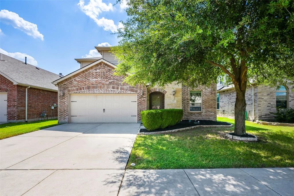 516 Ricochet Drive, Fort Worth