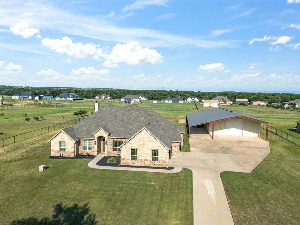 927 Friendship Road, Weatherford