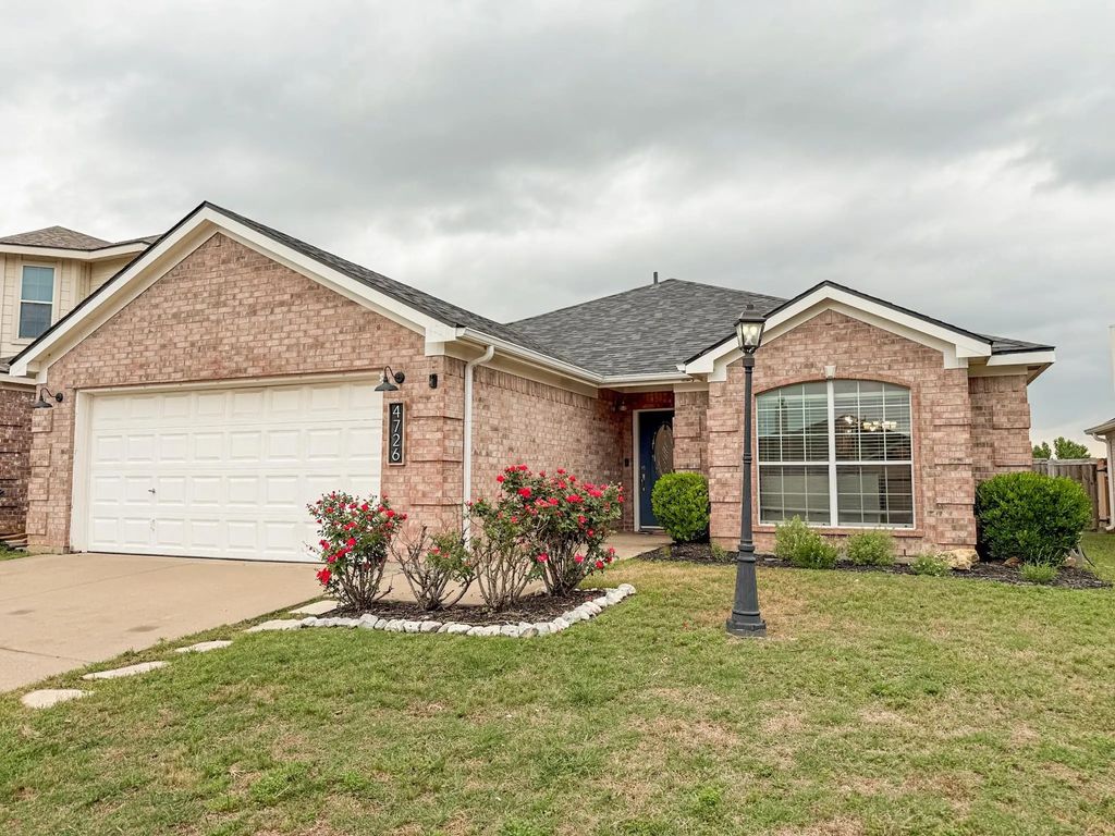 4726 Topaz Lane, Granbury