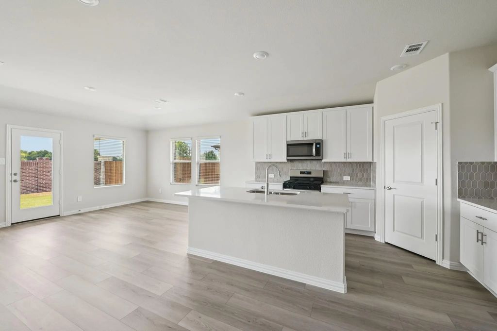 2221 Horseshoe Lane, Seagoville