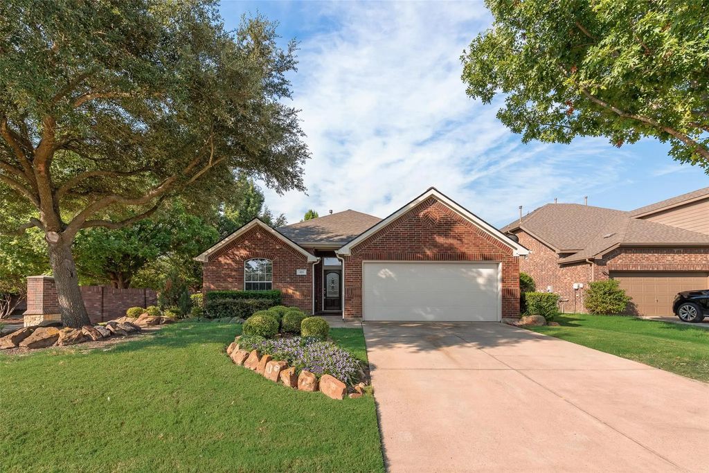 101 Shetland Street, Waxahachie