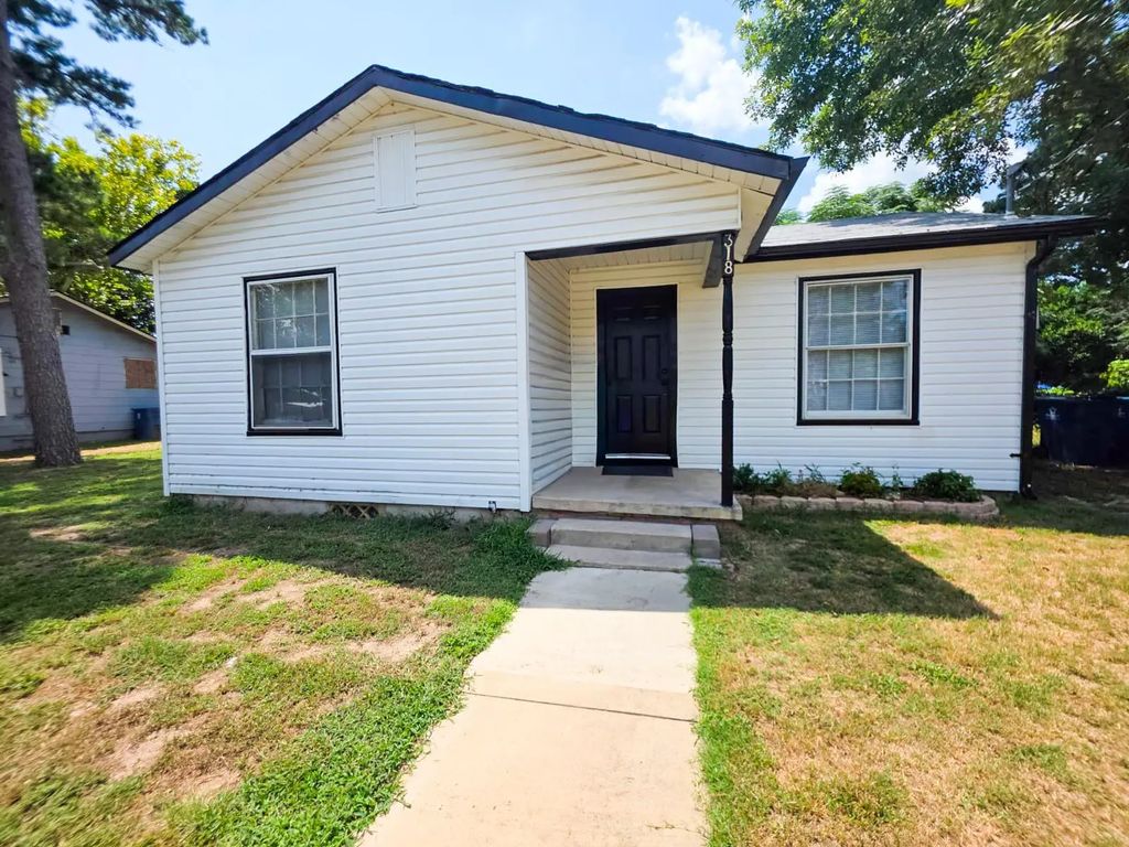 318 Dean Street, Athens