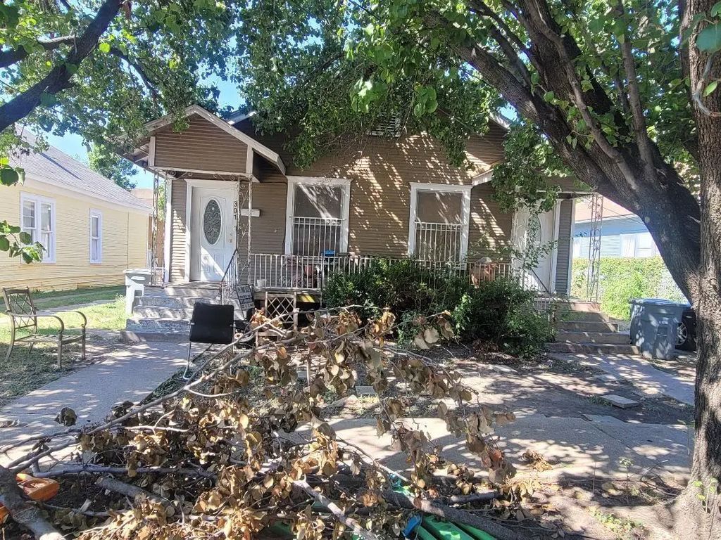 301 Alcalde Street, Dallas