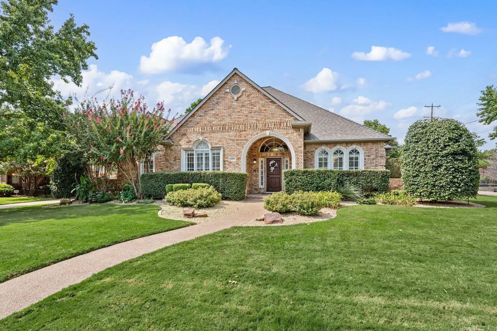 1175 Ownby Lane, Southlake