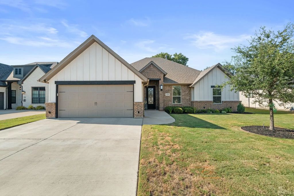 1116 Aviara Court, Granbury