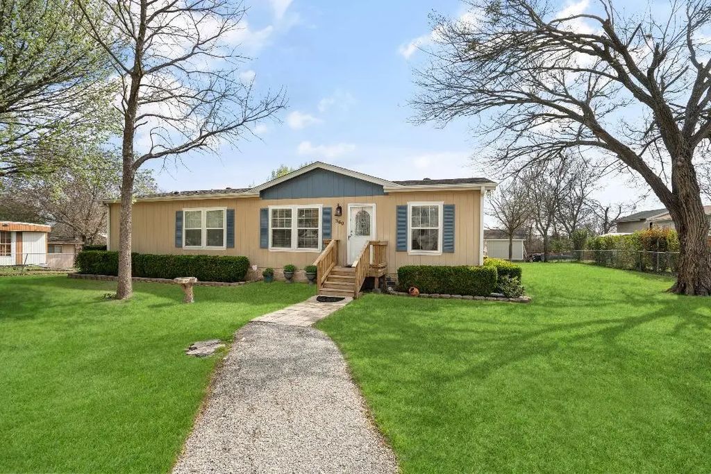 360 Rockcrest Road, New Hope