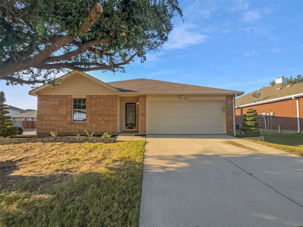 12636 Kingsgate Drive, Rhome