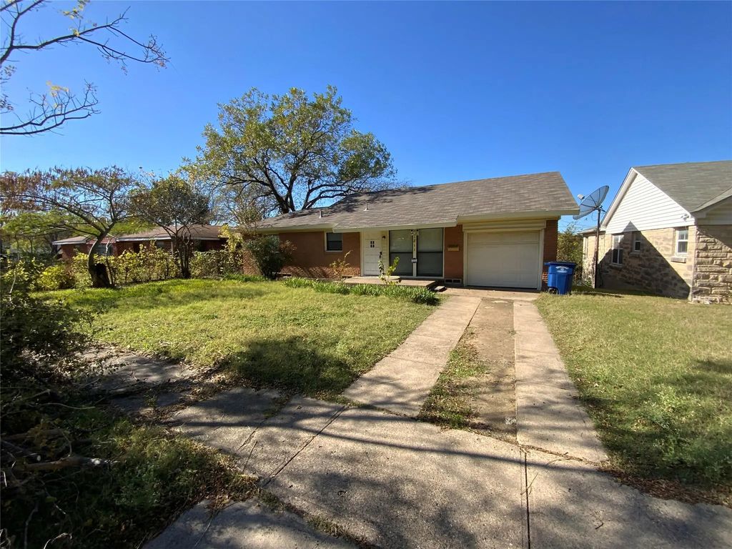 1811 Berwick Avenue, Dallas