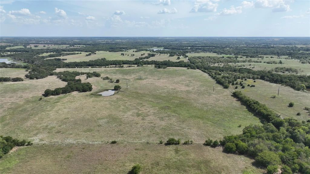 2464 County Rd 1245, Savoy