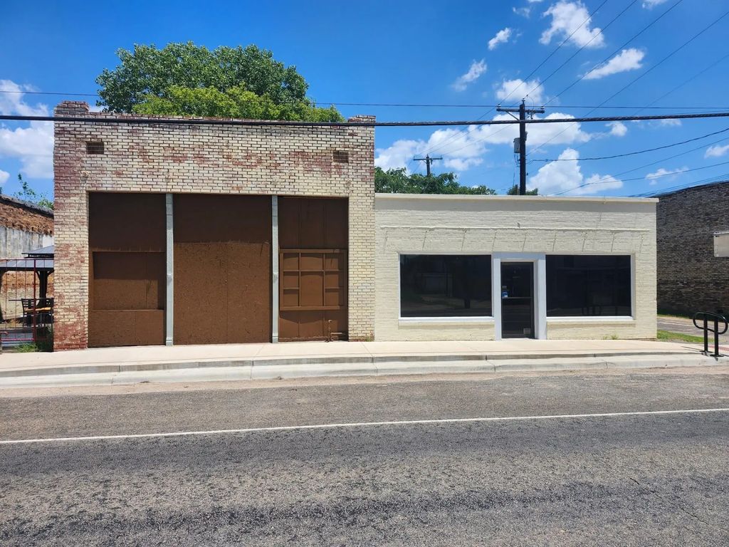 207 S Terry Street, Malakoff