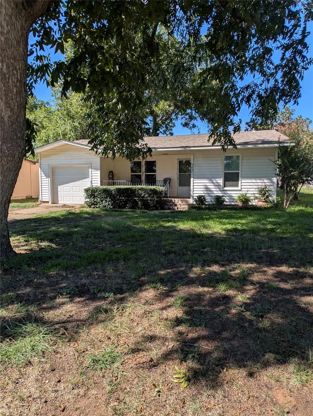 821 Austin Road, Graham