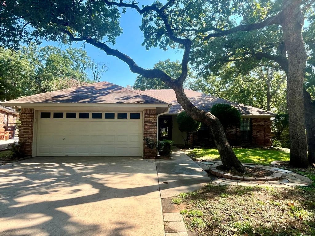 3915 Wentworth Drive, Arlington