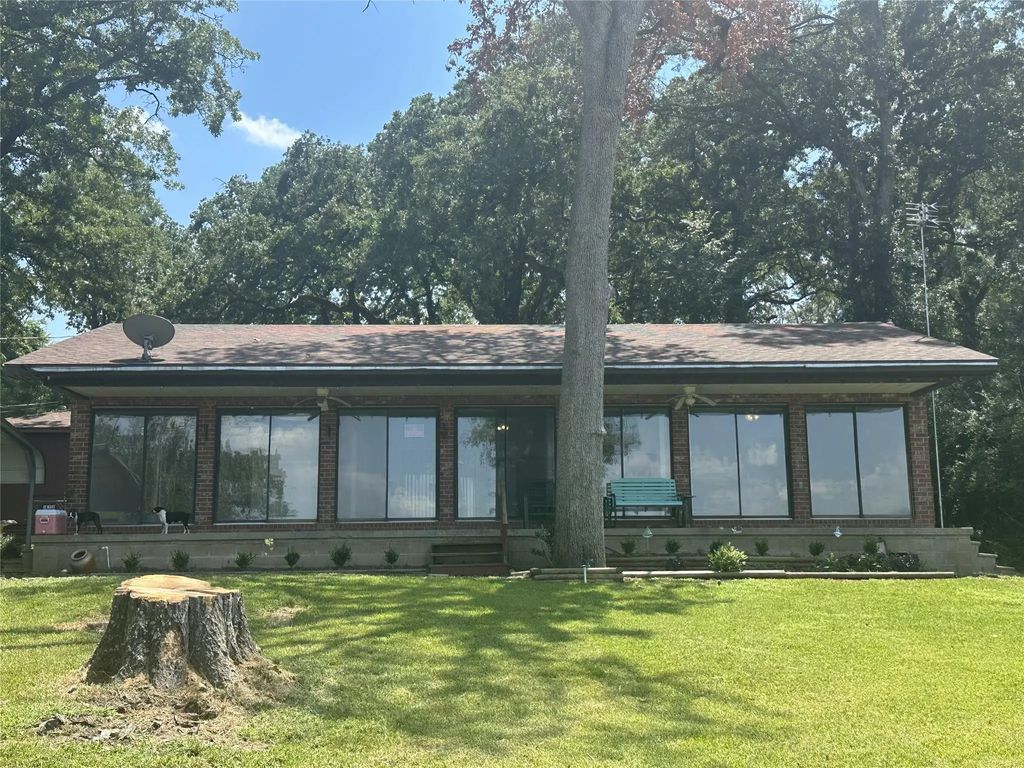 402 Lcr Redbud A, Mexia