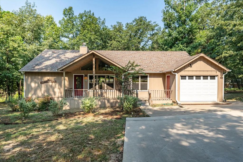 735 Wildwood Trail, Holly Lake Ranch