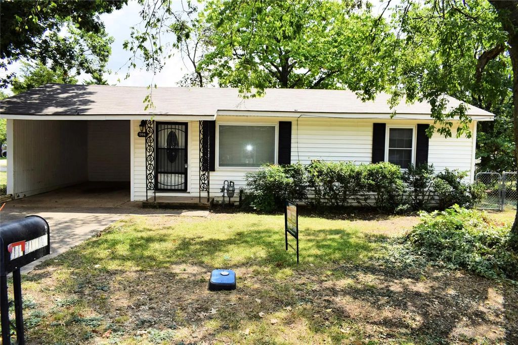 106 N Willow Street, Leonard