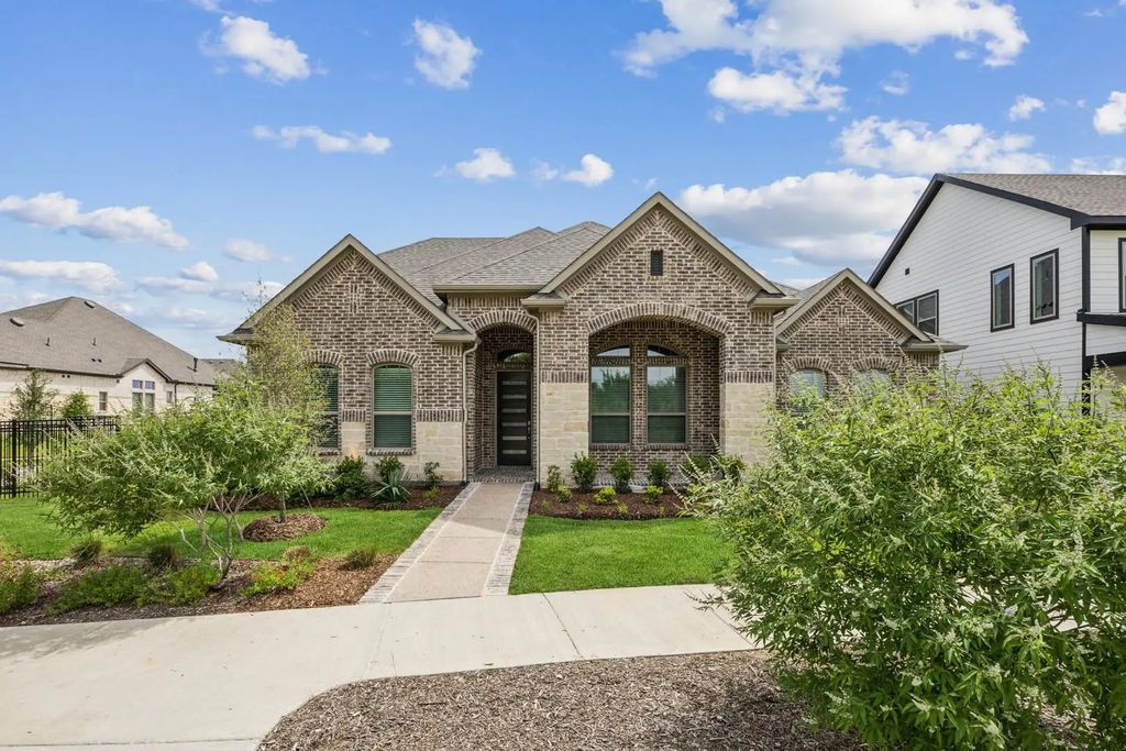 1017 Daisy Way, Crowley
