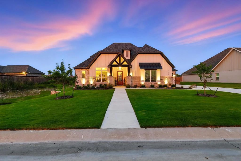 8828 Lazy Oak Drive, Justin