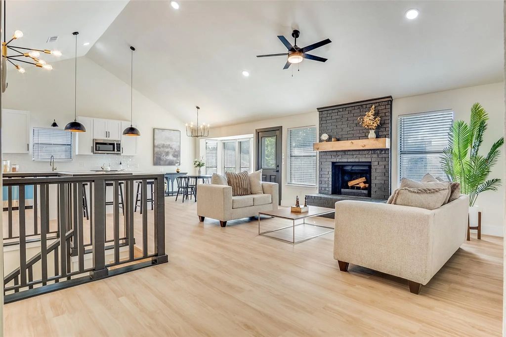3725 Ashley Lane, Fort Worth