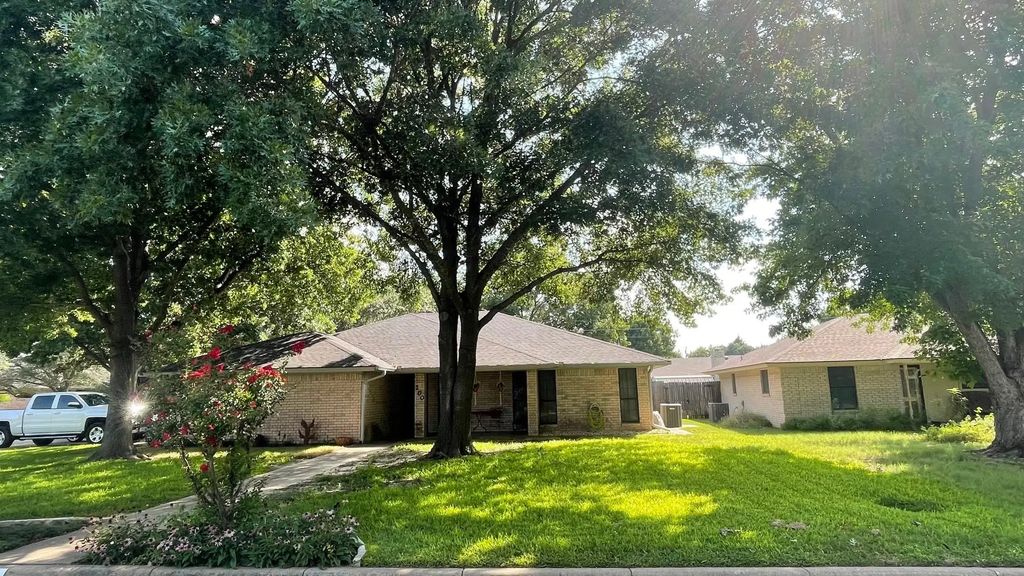 200 Maple Lane, Stephenville
