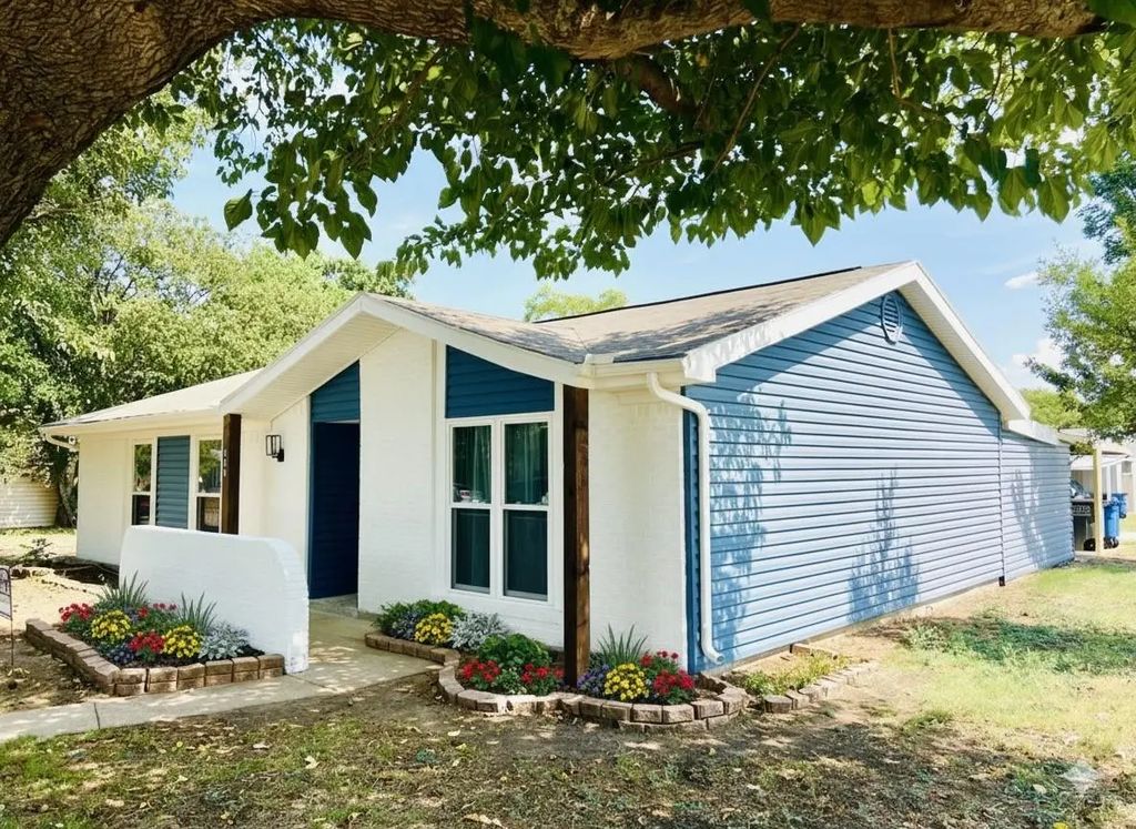 800 Meadow Mead Drive, Allen
