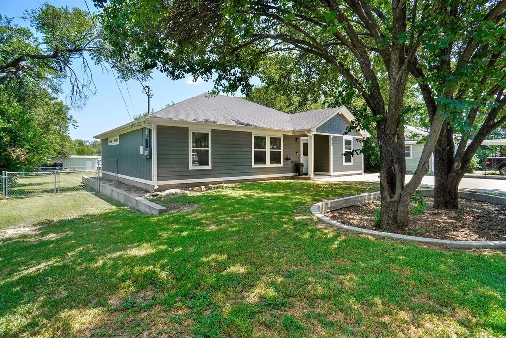 955 N Mccart Street, Stephenville