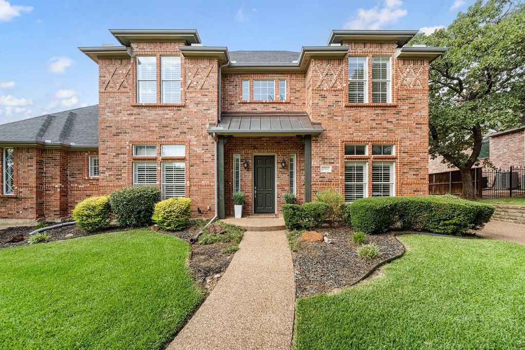 1304 Kings Brook Court, Southlake